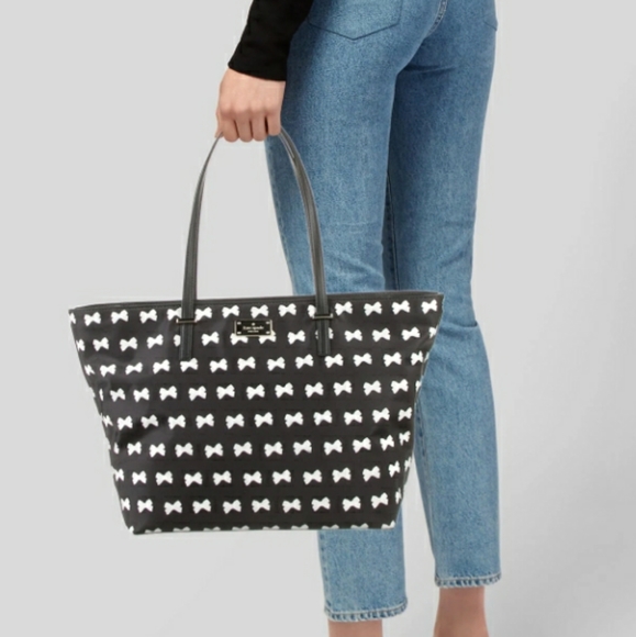 KATE SPADE โ ๏ธ LEATHER TRIM CANVAS TOTE BAG (LARGE) - Picture 5 of 8